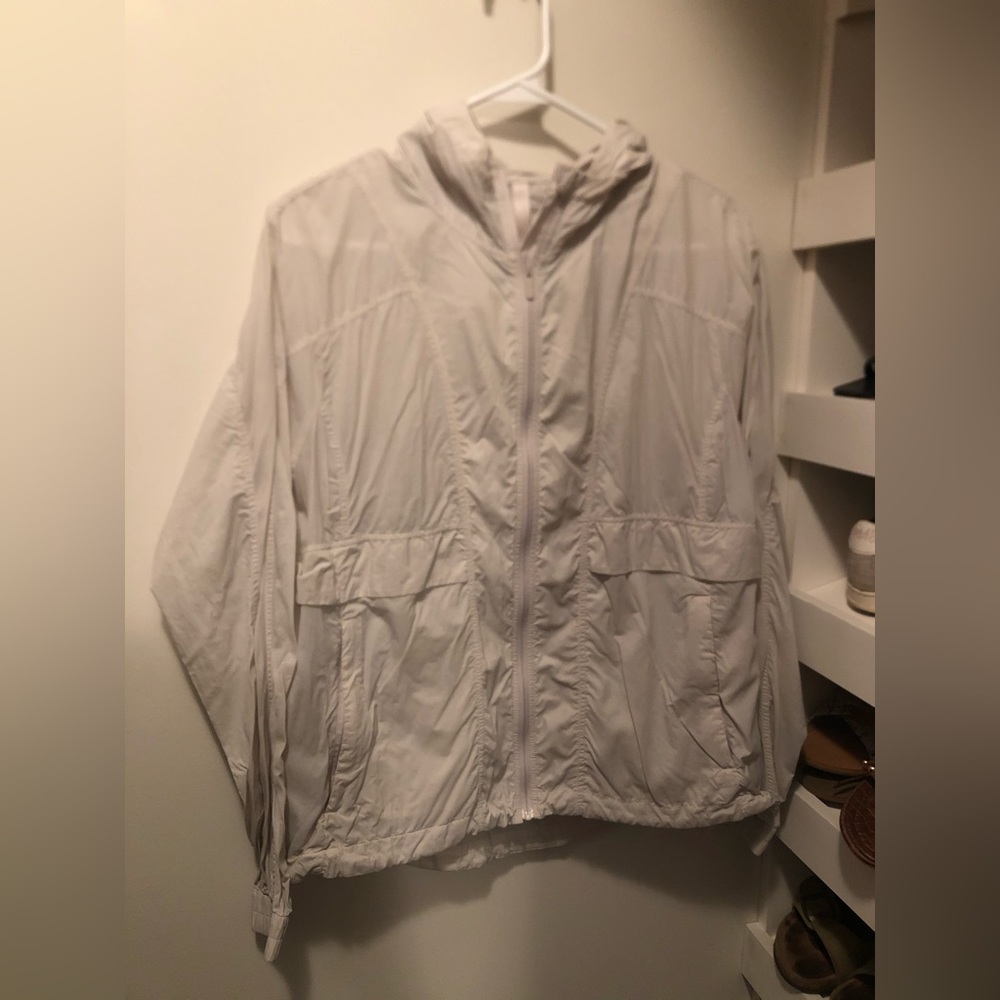 Lululemon Lightweight Running Windbreaker